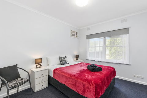 Wattle Grove Villa - Accommodation Bookings 1