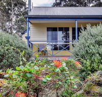 Waverley House Cottages - Accommodation Bookings