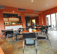 Waves Luxury Suites - Accommodation Bookings