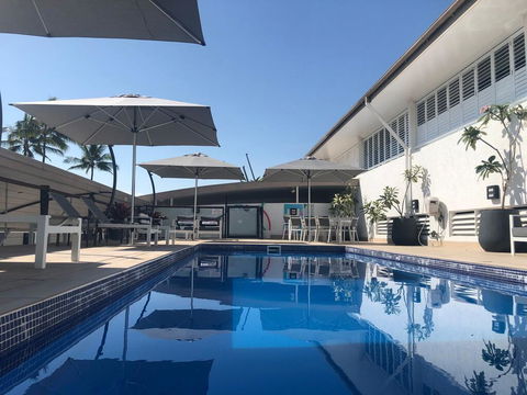 Welcome To The Centre Of Paradise - Accommodation Bookings 0