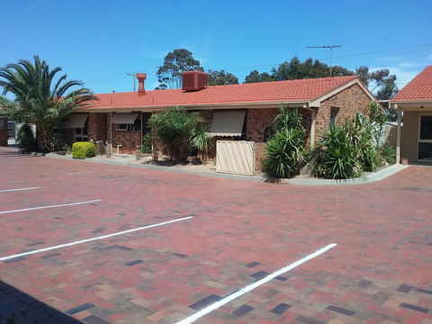 Werribee Park Motor Inn - Accommodation Bookings 2