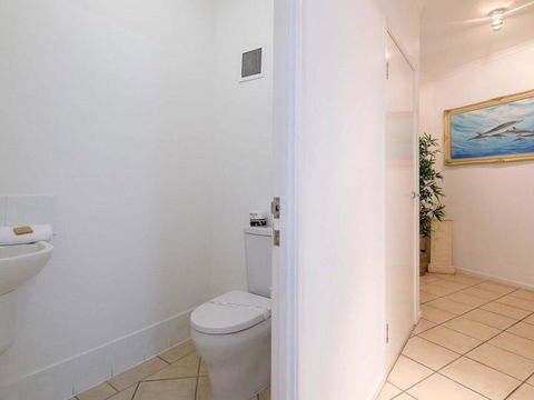Whale Watch 40 - Accommodation Bookings 1