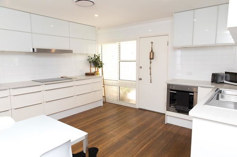 White Beach Cottage - Accommodation Bookings 1