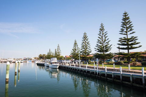 White Caps B - New Styles & Spacious Home - Accommodation Bookings 0