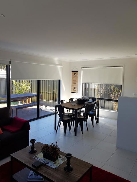 White Caps B - New Styles & Spacious Home - Accommodation Bookings 1