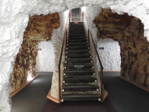 White Cliffs Underground - Accommodation Bookings 2