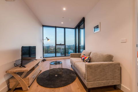 Whitehorse Tower Deluxe 1 Bedroom With View - Accommodation Bookings 0