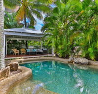 Whitehouse - Palm Cove - Accommodation Bookings