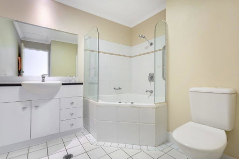 Whitesands, Unit 113/41-45 Shoal Bay Road - Accommodation Bookings 1