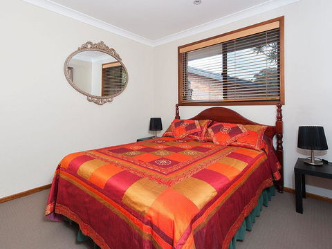 Wildflowers @ Fingal Bay - Accommodation Bookings 2