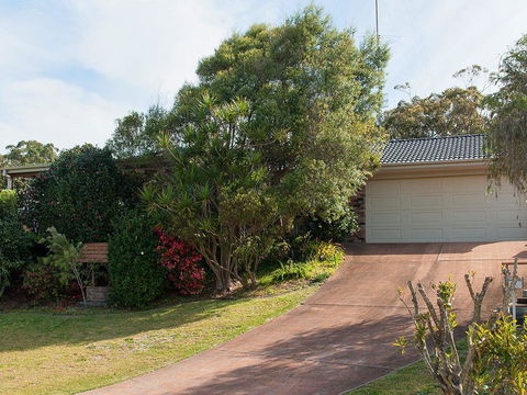 Wildflowers @ Fingal Bay - Accommodation Bookings 1