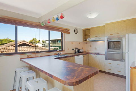 Williams Wonder - Large Beach House - Accommodation Bookings 2