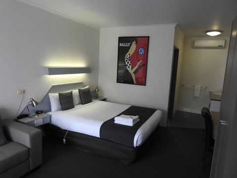 Wine Village Motor Inn - Accommodation Bookings 0