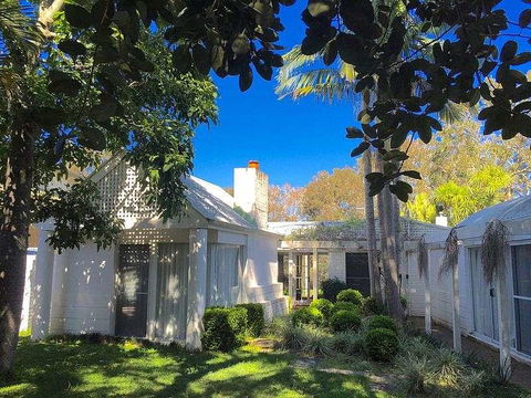 Wisteria Cottage On The Lagoon/Beach - Accommodation Bookings 0