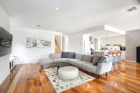 Xus Residence - Accommodation Bookings 2