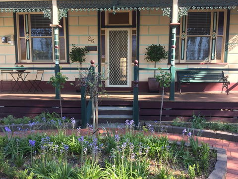 Yapera On Lucan - Accommodation Bookings 0