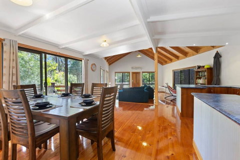 YARRABEE - The Perfect Getaway! - Accommodation Bookings 0
