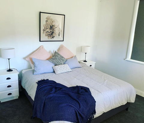 Yellow Door House Adelong - Accommodation Bookings 2