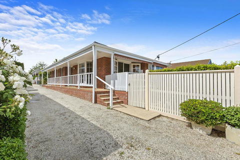 YIN-YANG - MOUNT ELIZA - Accommodation Bookings 3