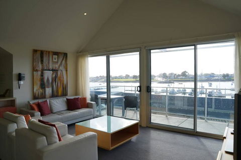 York Cove Holiday Hotel - Accommodation Bookings 1