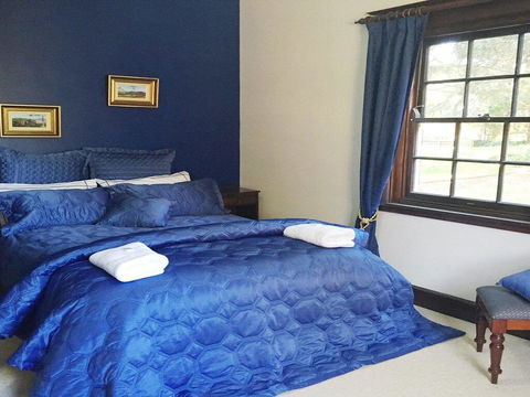 York Cottage - Grand Gate House And Enchanting Gardens - Accommodation Bookings 3