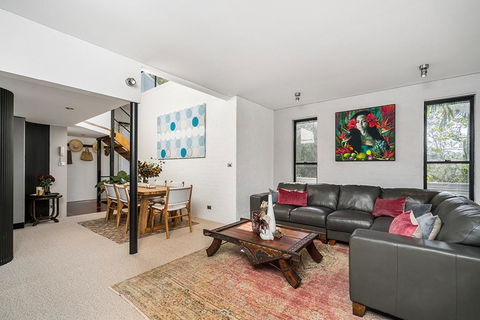 Your Luxury Escape - The Loft - Accommodation Bookings 1