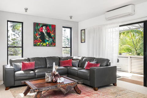 Your Luxury Escape - The Loft - Accommodation Bookings 2