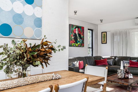 Your Luxury Escape - The Loft - Accommodation Bookings 3