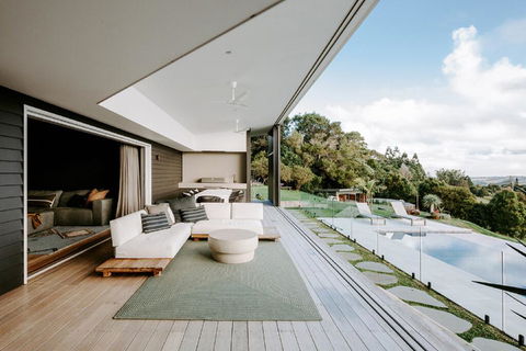 Your Luxury Escape - The Retreat - Accommodation Bookings 1