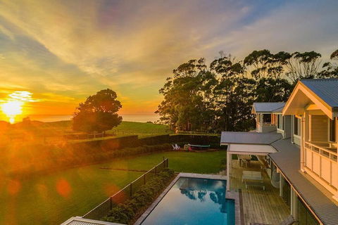 Your Luxury Escape - Trig Point - Accommodation Bookings 0