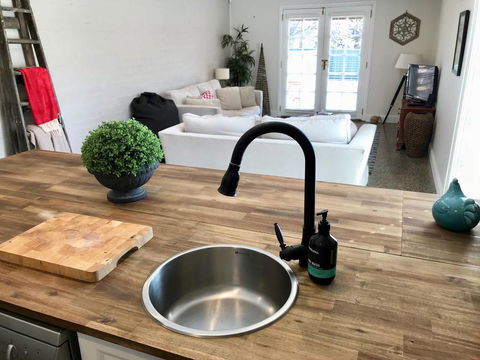 YSG The Edward Townhouse 153 - Walk To Town - Accommodation Bookings 1