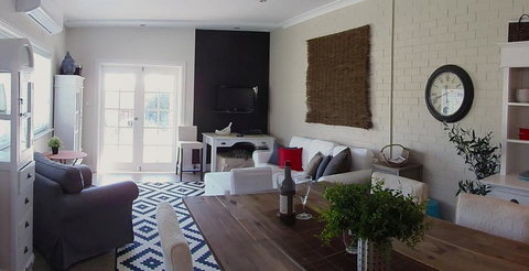 YSG The Edward Townhouse 155 - Steps To Town - Accommodation Bookings 1