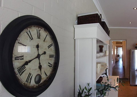 YSG The Edward Townhouse 155 - Steps To Town - Accommodation Bookings 3