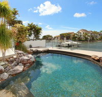 Yulunga 20 - 4 BDRM Canal Home with Pool - Accommodation Bookings