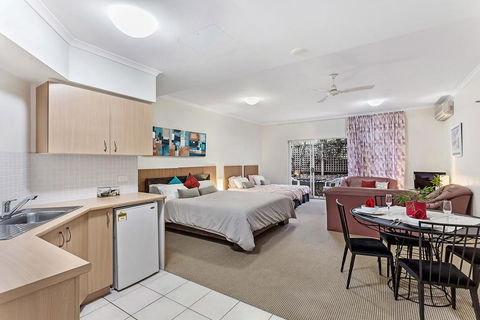 Zenith Studio, Unit 3/10 Messines Street - Accommodation Bookings 0