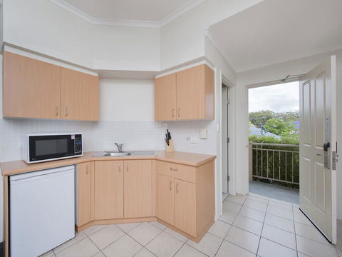 Zenith Studio, Unit 4/10 Messines Street - Accommodation Bookings 1