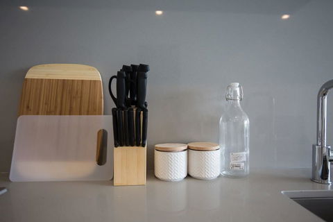 Modern City Comfy And Warm Apt@Parkville+Carpark - Accommodation Bookings 2