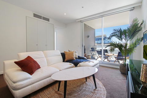 Lux 2BR On Hindmarsh SQ - Accommodation Bookings 3