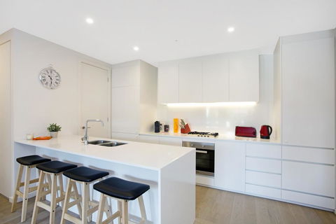 Heart Of St Kilda  Infinity Pool+Parking+WIFI - Accommodation Bookings 3