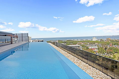 Heart Of St Kilda  Infinity Pool+Parking+WIFI - Accommodation Bookings 0