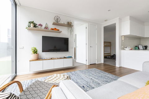 Of SouthbankLight Filled ApartmentHUGE Private Terrace With City ViewsParkingPoolGymWiFi - Accommodation Bookings 2