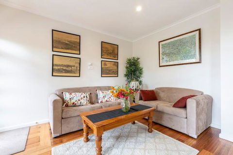 Spacious Bungalow5min Walk To Station5min To Box HillWiFiParking - Accommodation Bookings 2