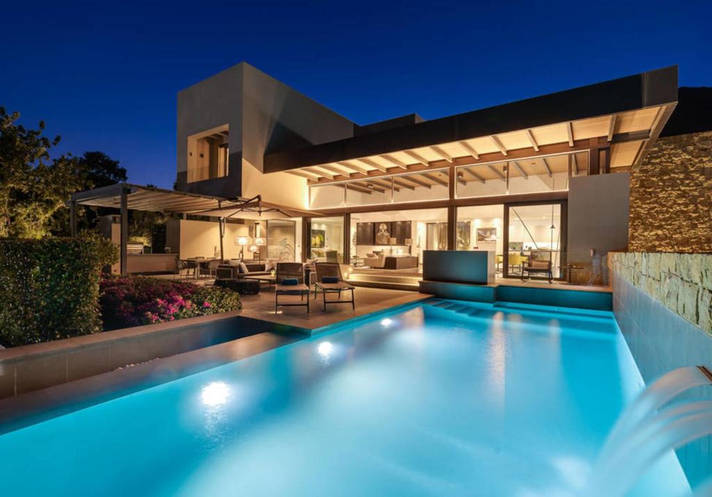 Kawana Waters QLD Accommodation Bookings