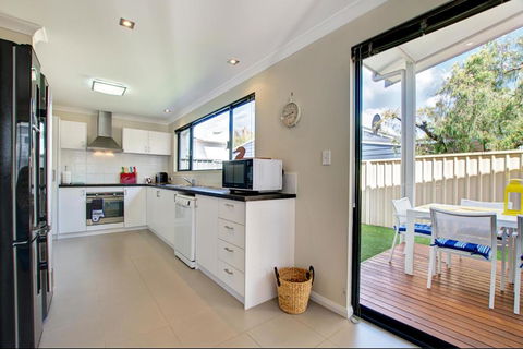 A Little Luxury In Town - Accommodation Bookings 1