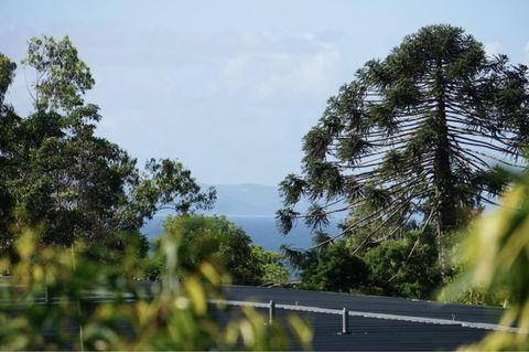 8401 Modern 2 Bedroom Apartment With Ocean Glimpses - Accommodation Bookings 0