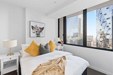 A 2BR Apt With City Views Next To Southern Cross - Accommodation Bookings 0