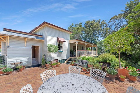 A Charming Queenslander - Accommodation Bookings 2