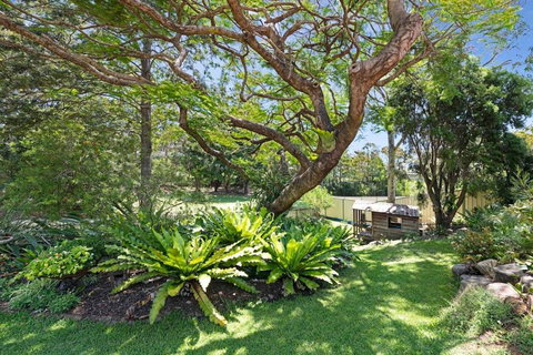A Charming Queenslander - Accommodation Bookings 1