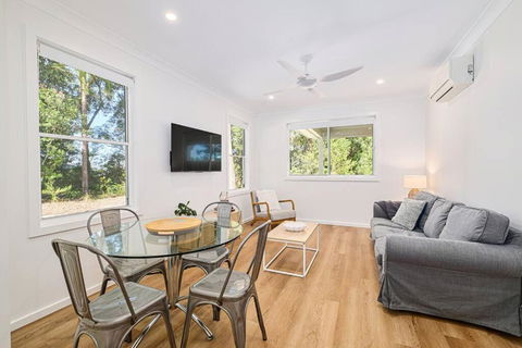 A Coastal Hideaway - Accommodation Bookings 1