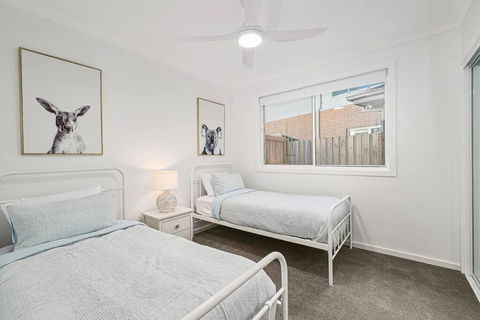 A Coastal Hideaway - Accommodation Bookings 2